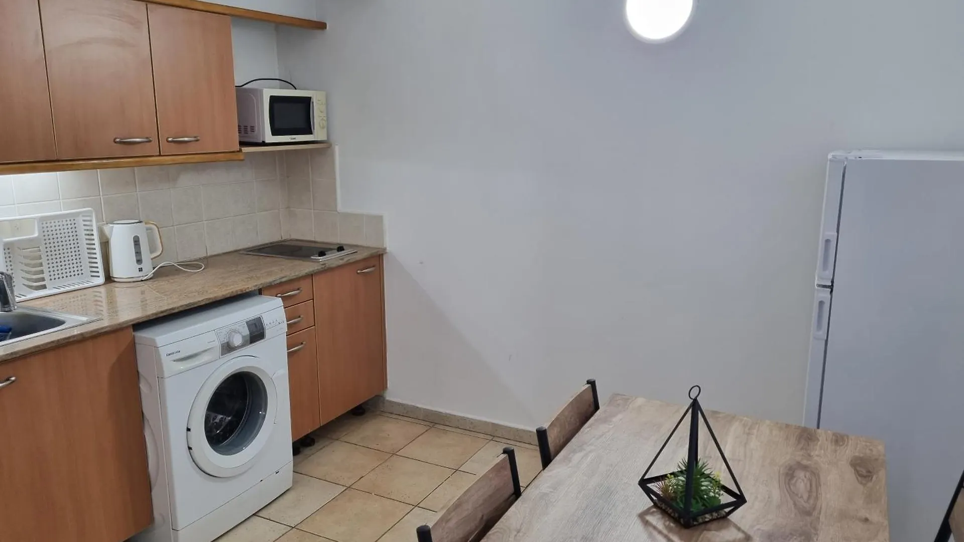 מלון דירות אלמוג Haifa Apartment